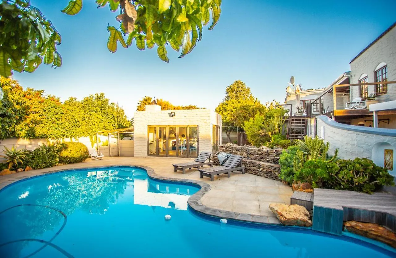 Holiday home Villa Luisa: Sun-Filled Hidden Gem With Pool. Cape Town South Africa