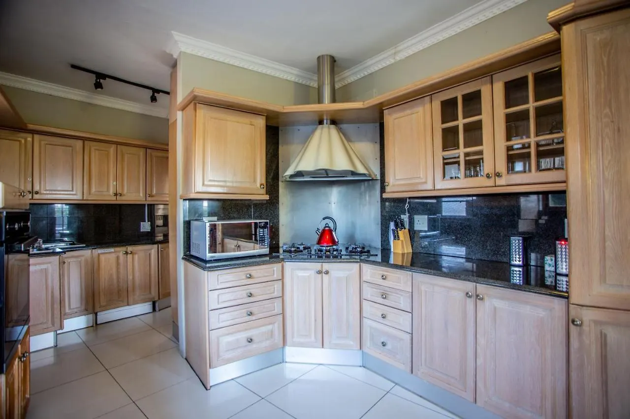 Villa Luisa: Sun-Filled Hidden Gem With Pool. Cape Town 0*,