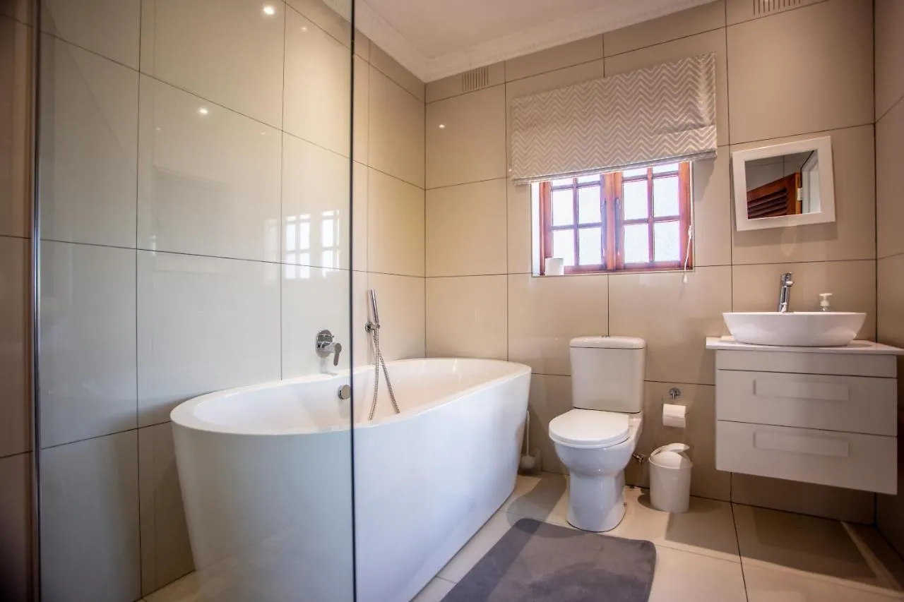 Villa Luisa: Sun-Filled Hidden Gem With Pool. Cape Town