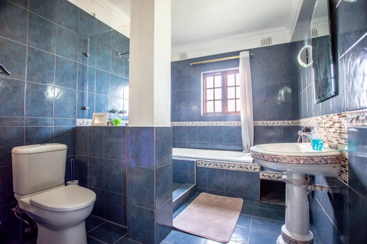 Holiday home Villa Luisa: Sun-Filled Hidden Gem With Pool. Cape Town